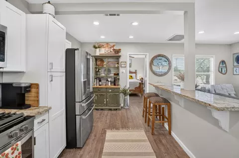 Kitchen - 6909 E Haight Rd, Lodi, CA 95240 photo 3 of 4