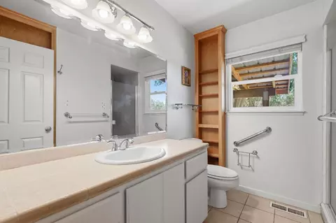 Bath - 4836 Freshwater Rd, Williams, CA 95987 photo 6 of 9