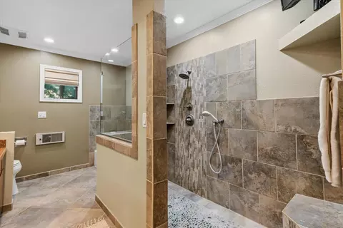 Bath - 4373 Broadway, Live Oak, CA 95953 photo 2 of 5