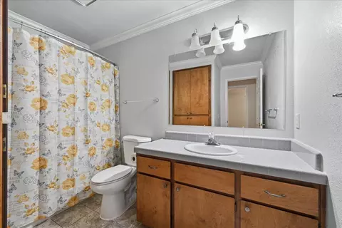 Bath - 11261 Edward Dr, Grass Valley, CA 95949 photo 2 of 2