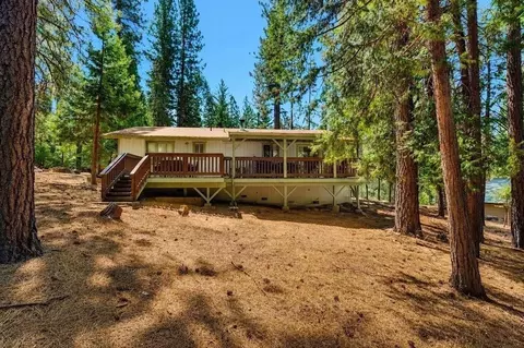5690 Lupin Ln, Pollock Pines, CA 95726