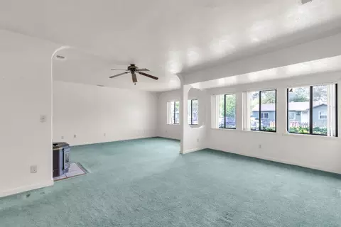 Living - 1901 8th Ave, Olivehurst, CA 95961 photo 2 of 5