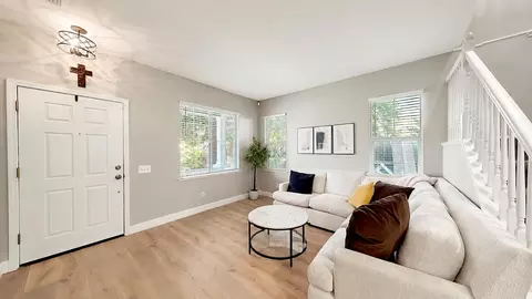 Entry Way - 4203 Motif Ct, Turlock, CA 95382 photo 2 of 8