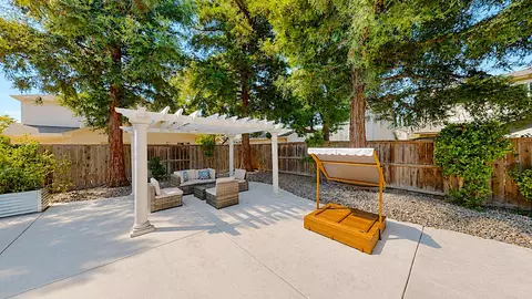 Exterior - 4203 Motif Ct, Turlock, CA 95382 photo 5 of 6