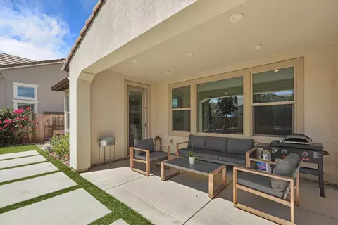 Exterior - 2906 Ashton St, Lodi, CA 95242 photo 6 of 13
