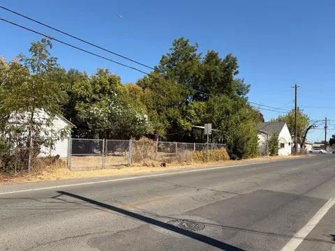 Exterior - 1113 Grand Ave, Olivehurst, CA 95961 photo 10 of 10
