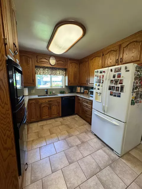 Kitchen - 1010 Thoreau Ct, Modesto, CA 95350 photo 1 of 2