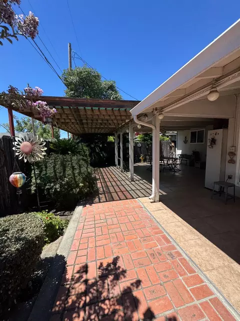 Exterior - 1010 Thoreau Ct, Modesto, CA 95350 photo 3 of 5