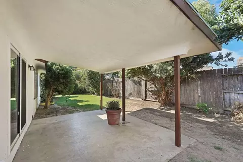 Exterior - 303 Vineyard Dr, Lodi, CA 95240 photo 4 of 4
