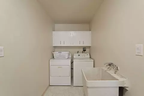 Other - 303 Vineyard Dr, Lodi, CA 95240 photo 2 of 3