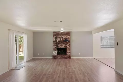 Living - 303 Vineyard Dr, Lodi, CA 95240 photo 2 of 6