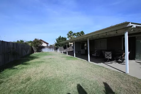 Exterior - 6835 Olive Ave, Winton, CA 95388 photo 3 of 5