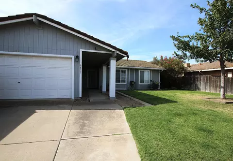 Exterior - 6835 Olive Ave, Winton, CA 95388 photo 4 of 5