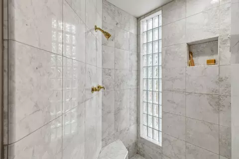 Bath - 5585 E Saint Francis Cir #E, Loomis, CA 95650 photo 4 of 9