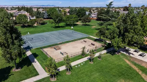 View/Area - 2467 Greystone Dr, Tracy, CA 95377 photo 4 of 5