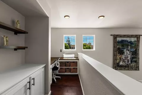 Entry Way - 2467 Greystone Dr, Tracy, CA 95377 photo 6 of 7