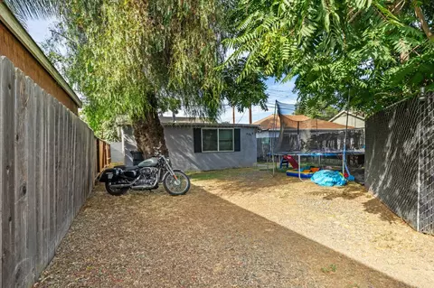 Exterior - 430 Spruce St, Modesto, CA 95351 photo 5 of 7