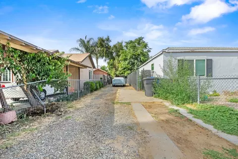 Exterior - 430 Spruce St, Modesto, CA 95351 photo 4 of 7