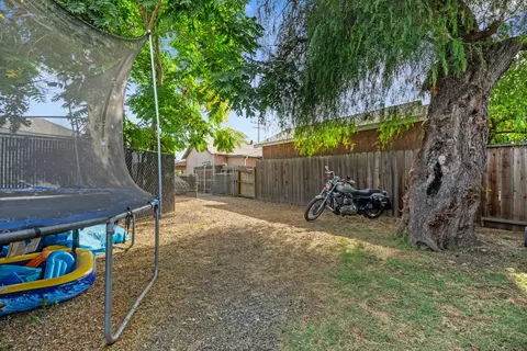 Exterior - 430 Spruce St, Modesto, CA 95351 photo 6 of 7