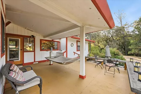 Exterior - 12501 Sutherland Dr, Grass Valley, CA 95949 photo 1 of 28