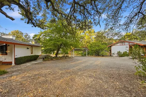 Exterior - 12501 Sutherland Dr, Grass Valley, CA 95949 photo 2 of 28