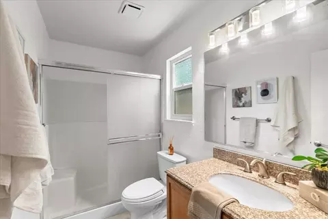 Bath - 800 W Union Ave, Modesto, CA 95356 photo 3 of 3