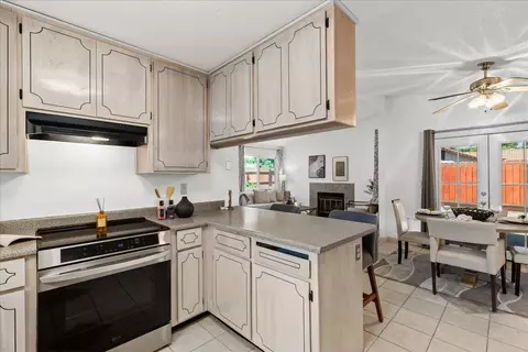Kitchen - 800 W Union Ave, Modesto, CA 95356 photo 5 of 5