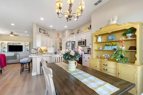 Dining - 2810 Springfield Dr, Rocklin, CA 95765 photo 2 of 2