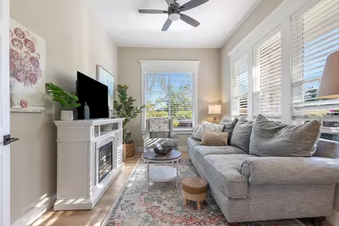 Living - 2810 Springfield Dr, Rocklin, CA 95765 photo 1 of 8