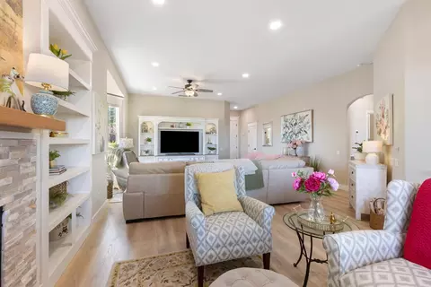Living - 2810 Springfield Dr, Rocklin, CA 95765 photo 3 of 8