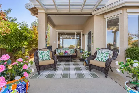 Exterior - 2810 Springfield Dr, Rocklin, CA 95765 photo 5 of 16