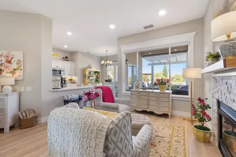 Living - 2810 Springfield Dr, Rocklin, CA 95765 photo 8 of 8
