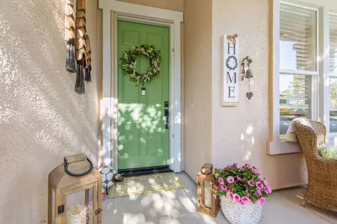 Entry Way - 2810 Springfield Dr, Rocklin, CA 95765 photo 1 of 4