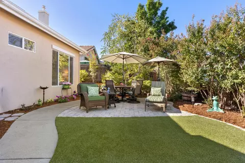 Exterior - 2810 Springfield Dr, Rocklin, CA 95765 photo 7 of 16