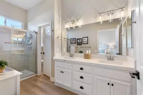 Bath - 2810 Springfield Dr, Rocklin, CA 95765 photo 1 of 3