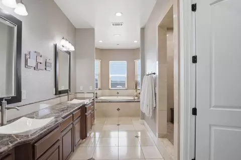 Entry Way - 32521 S Koster Rd, Tracy, CA 95304 photo 3 of 7