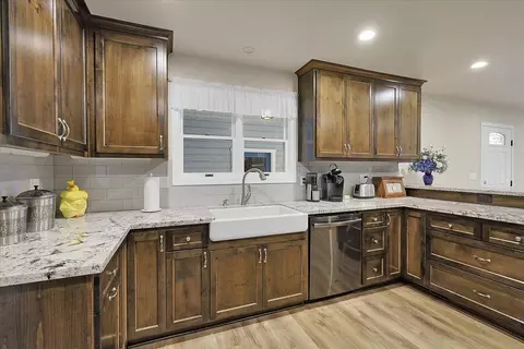 Kitchen - 2728 Cedar St, Sutter, CA 95982 photo 6 of 7