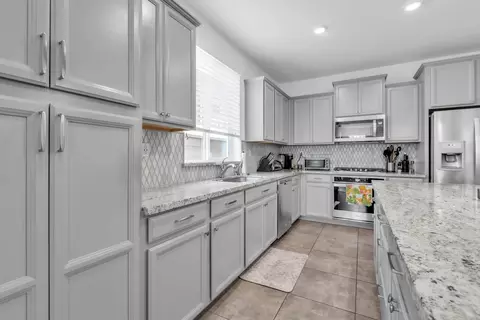 Kitchen - 1653 Lion, Rocklin, CA 95765 photo 4 of 4