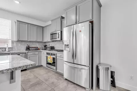 Kitchen - 1653 Lion, Rocklin, CA 95765 photo 3 of 4