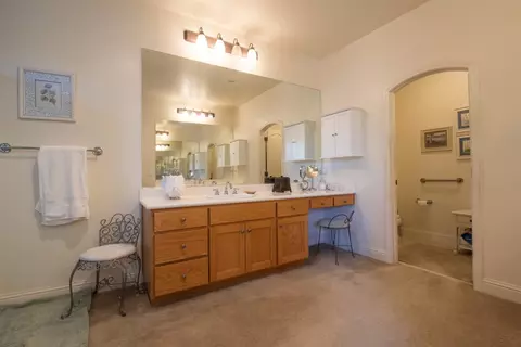 Bath - 3313 Vancouver Dr, Modesto, CA 95355 photo 7 of 9