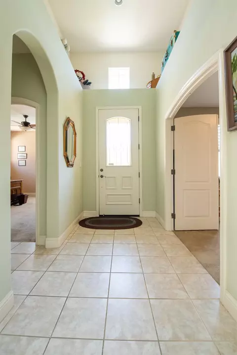 Entry Way - 3313 Vancouver Dr, Modesto, CA 95355 photo 2 of 6