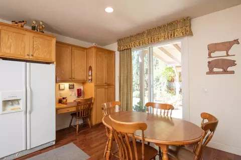 Dining - 3313 Vancouver Dr, Modesto, CA 95355 photo 1 of 3