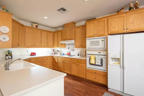Kitchen - 3313 Vancouver Dr, Modesto, CA 95355 photo 4 of 4