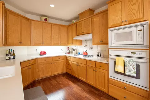 Kitchen - 3313 Vancouver Dr, Modesto, CA 95355 photo 3 of 4