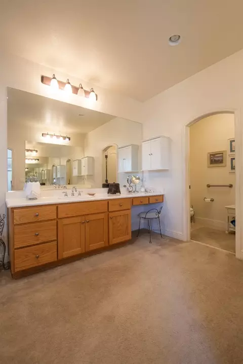 Bath - 3313 Vancouver Dr, Modesto, CA 95355 photo 8 of 9