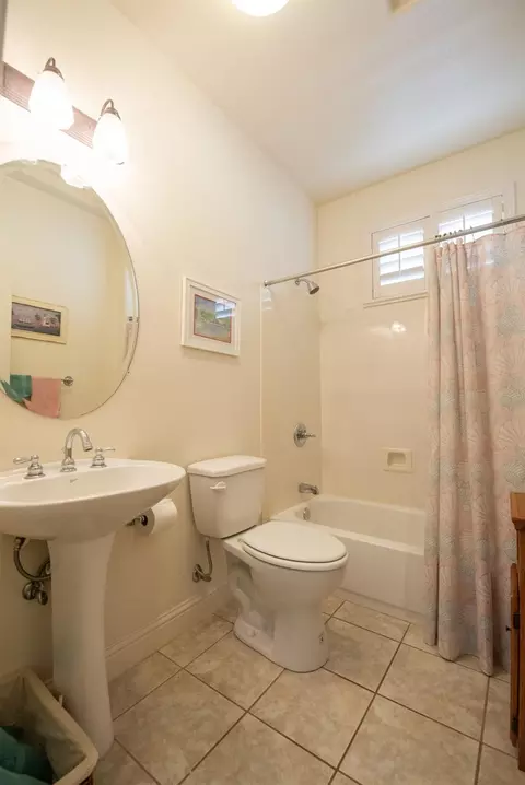 Bath - 3313 Vancouver Dr, Modesto, CA 95355 photo 1 of 9