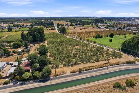 3330 E Service Rd, Ceres, CA 95307 photo 5