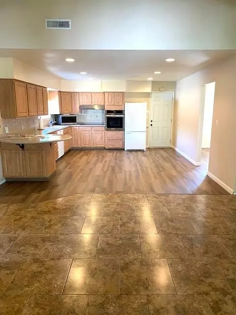 Kitchen - 2985 Redwood Dr, Merced, CA 95340 photo 2 of 2