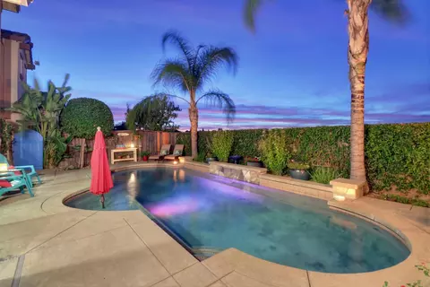 2053 Camp Whitney Cir, Rocklin, CA 95765