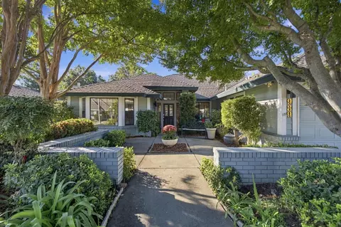 989 Keith Dr, Roseville, CA 95661